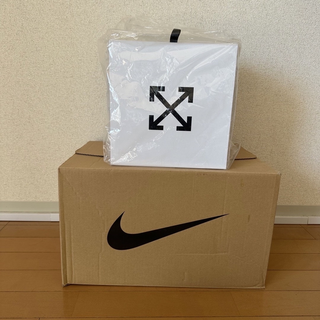 OFF-WHITE(オフホワイト)の【新品】NIKE×OFF-WHITE サッカー ボール スポーツ/アウトドアのサッカー/フットサル(ボール)の商品写真