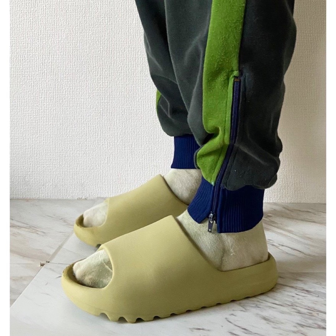 YEEZY(adidas) - 希少サイズ us11 yeezy slide イージースライド YEEZY(adidas) - 希少サイズ us11 yeezy slide イージースライド