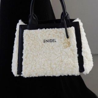 SNIDEL 　新品　ボア　限定　バリエロゴトートバッグ　刺繍ロゴトート　白