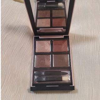 トムフォードビューティ(TOM FORD BEAUTY)のトムフォード アイカラー クォード ボディヒート限定パッケージ(アイシャドウ)