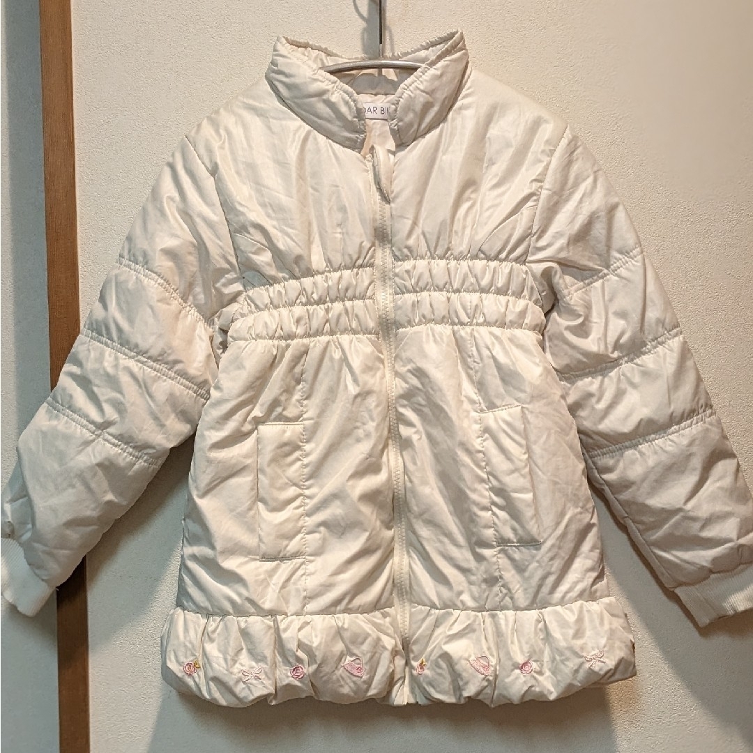 MODAR BILE　刺繍　中綿ダウン キッズ/ベビー/マタニティのキッズ服女の子用(90cm~)(ジャケット/上着)の商品写真