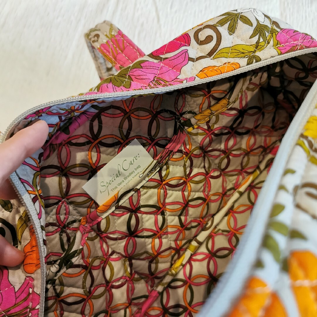 Vera Bradley(ヴェラブラッドリー)のヴェラ　ブラッドリー Vera Bradley ショルダーバッグ　フラワー　美品 レディースのバッグ(トートバッグ)の商品写真