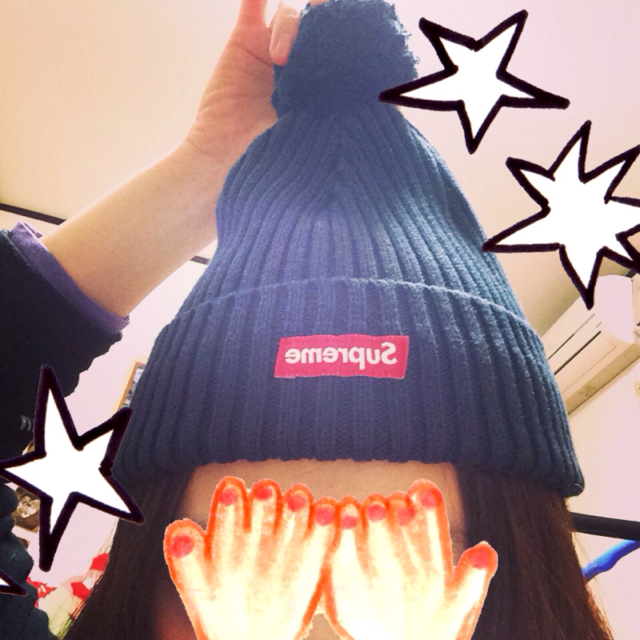 Supreme(シュプリーム)の値下げ！supremeビーニー★ネイビー レディースの帽子(ニット帽/ビーニー)の商品写真