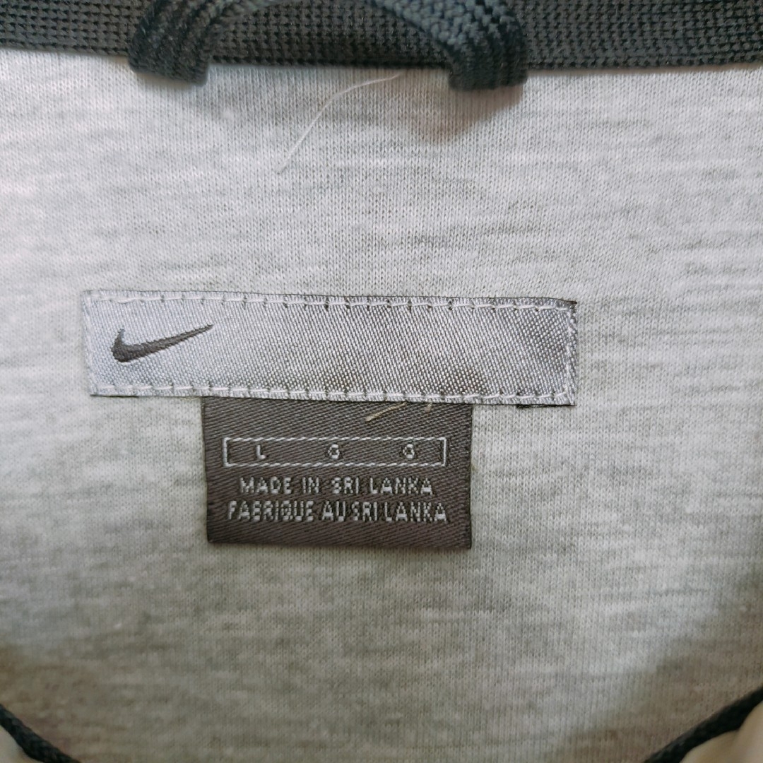 NIKE(ナイキ)のNIKE ナイキ　グレー　ナイロンジャケット　刺繍　ワンポイント　L メンズのジャケット/アウター(ナイロンジャケット)の商品写真