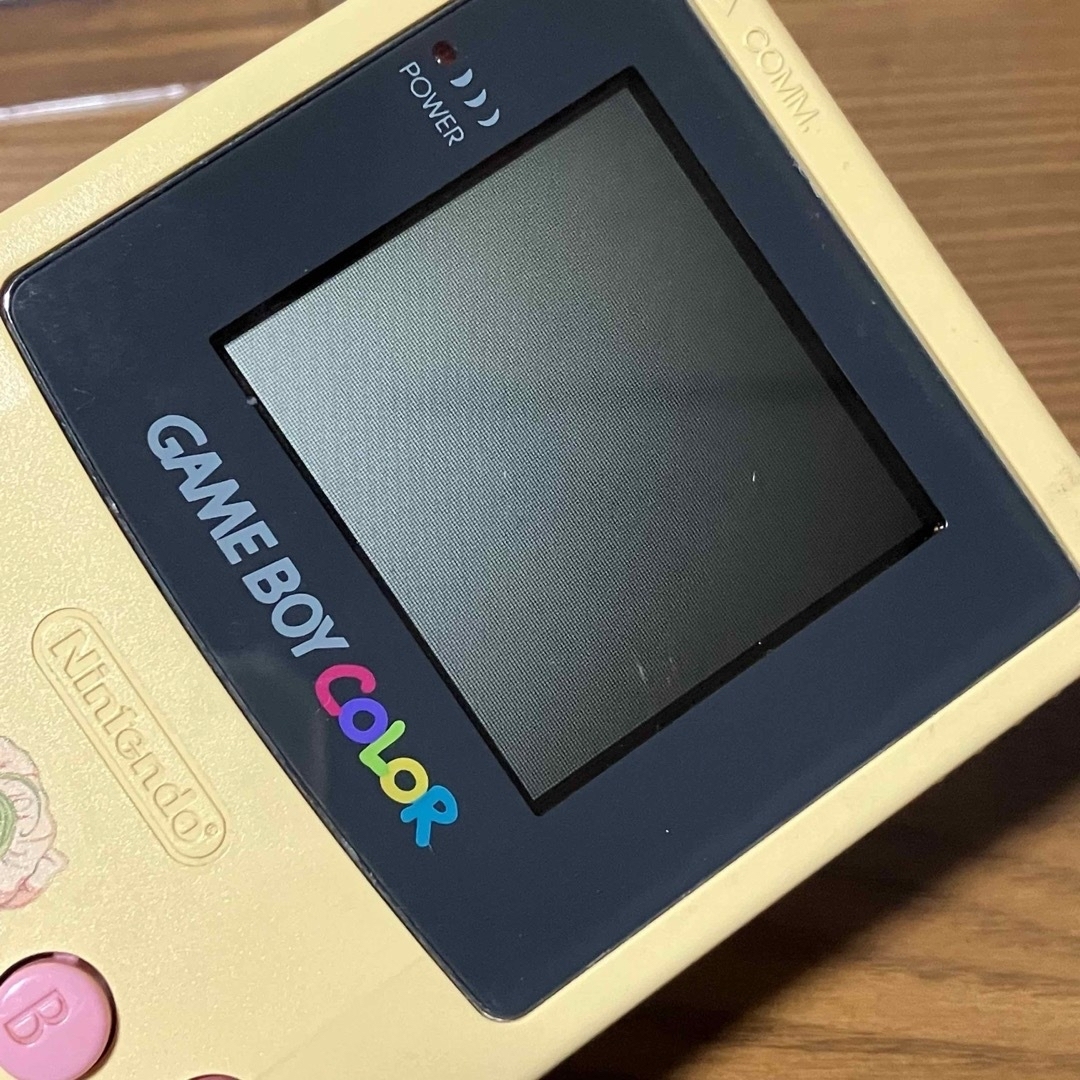 任天堂(ニンテンドウ)の【ジャンク品？】カードキャプターさくら ゲームボーイカラー本体 エンタメ/ホビーのゲームソフト/ゲーム機本体(携帯用ゲーム機本体)の商品写真