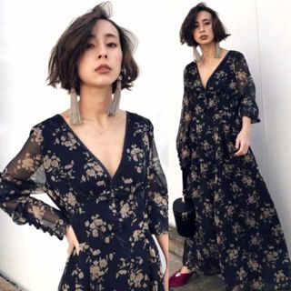 値下げしました！AMERI VINTAGE ドレス　花柄ワンピース　ロング