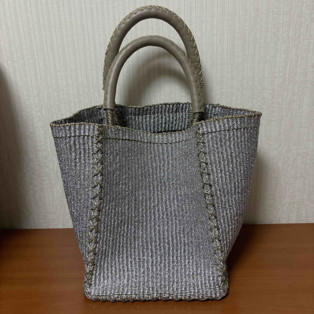 UNITED ARROWS ABACA スクエア トートバッグ シルバー UNITED ARROWS ABACA スクエア トートバッグ シルバー