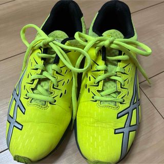 レーザービーム(LAZERBEAM（ASICS）)のアシックス　レーザービーム　22.5cm イエロー(スニーカー)