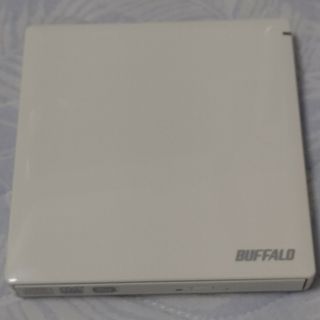 バッファロー(Buffalo)の美品 ホワイト DVDドライブ DVSM-PN58U2V-WH(PC周辺機器)