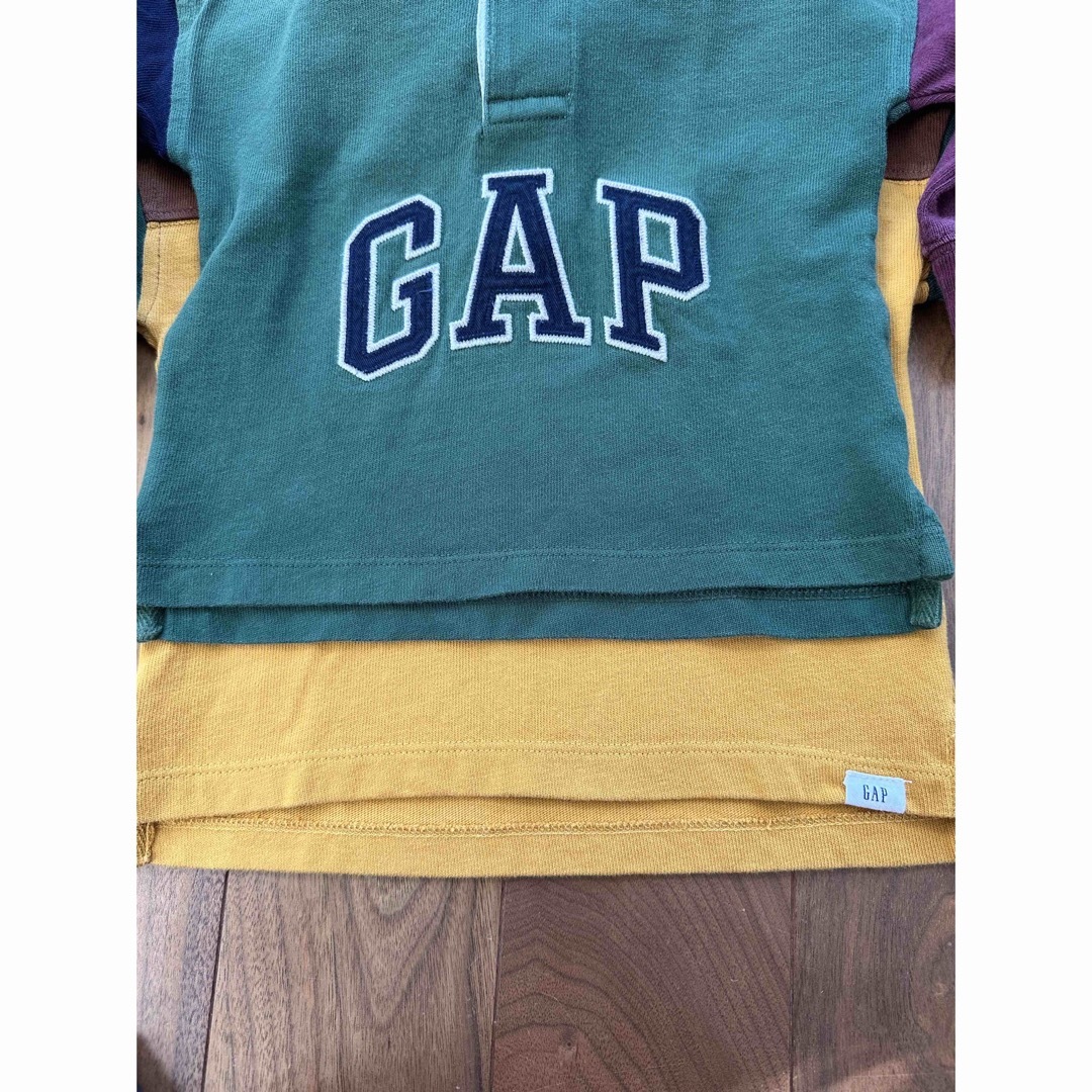babyGAP(ベビーギャップ)のBaby Gap ラガーシャツ 2枚セット 90 ロンT キッズ/ベビー/マタニティのキッズ服男の子用(90cm~)(Tシャツ/カットソー)の商品写真