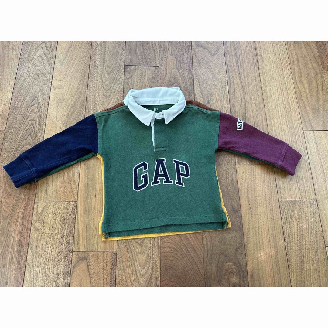 babyGAP(ベビーギャップ)のBaby Gap ラガーシャツ 2枚セット 90 ロンT キッズ/ベビー/マタニティのキッズ服男の子用(90cm~)(Tシャツ/カットソー)の商品写真