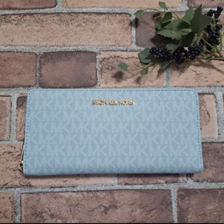 Michael Kors マイケルコース レザー TRAVEL CONTINENTAL ラウンドファスナー 長財布 32F6SM9E9L ブルー gy