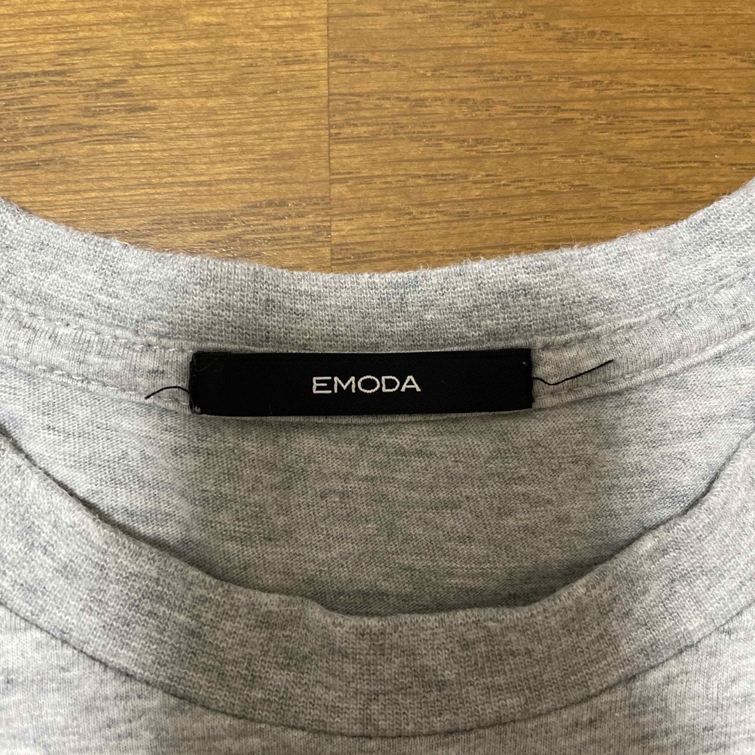 EMODA(エモダ)のEMODA Tシャツ レディースのトップス(Tシャツ(半袖/袖なし))の商品写真