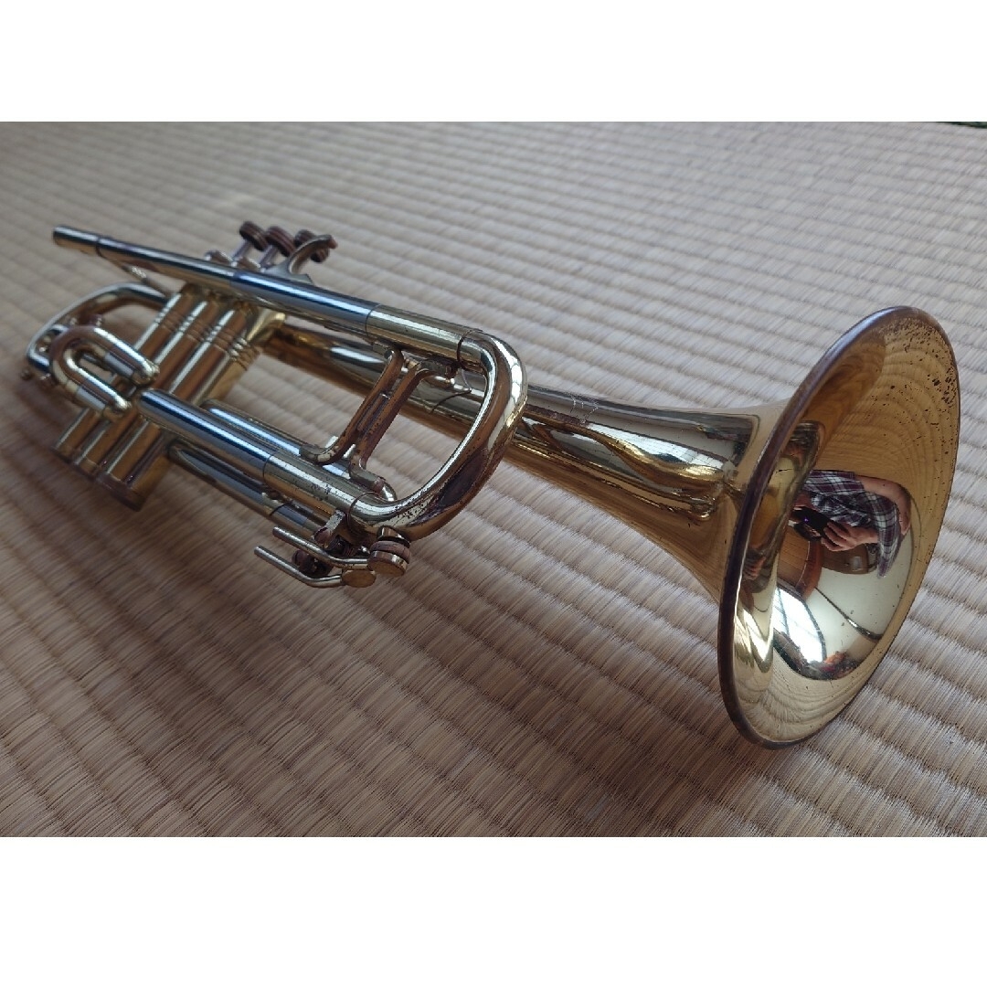 HUTTL LINE 800 B♭トランペット 楽器の管楽器(トランペット)の商品写真