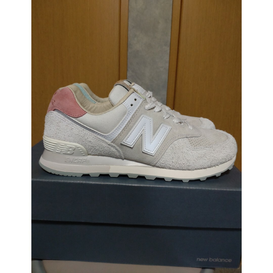 New Balance(ニューバランス)のニューバランス ５７４　ホワイト×ブルー　ホワイト×ピンク　激レア メンズの靴/シューズ(スニーカー)の商品写真