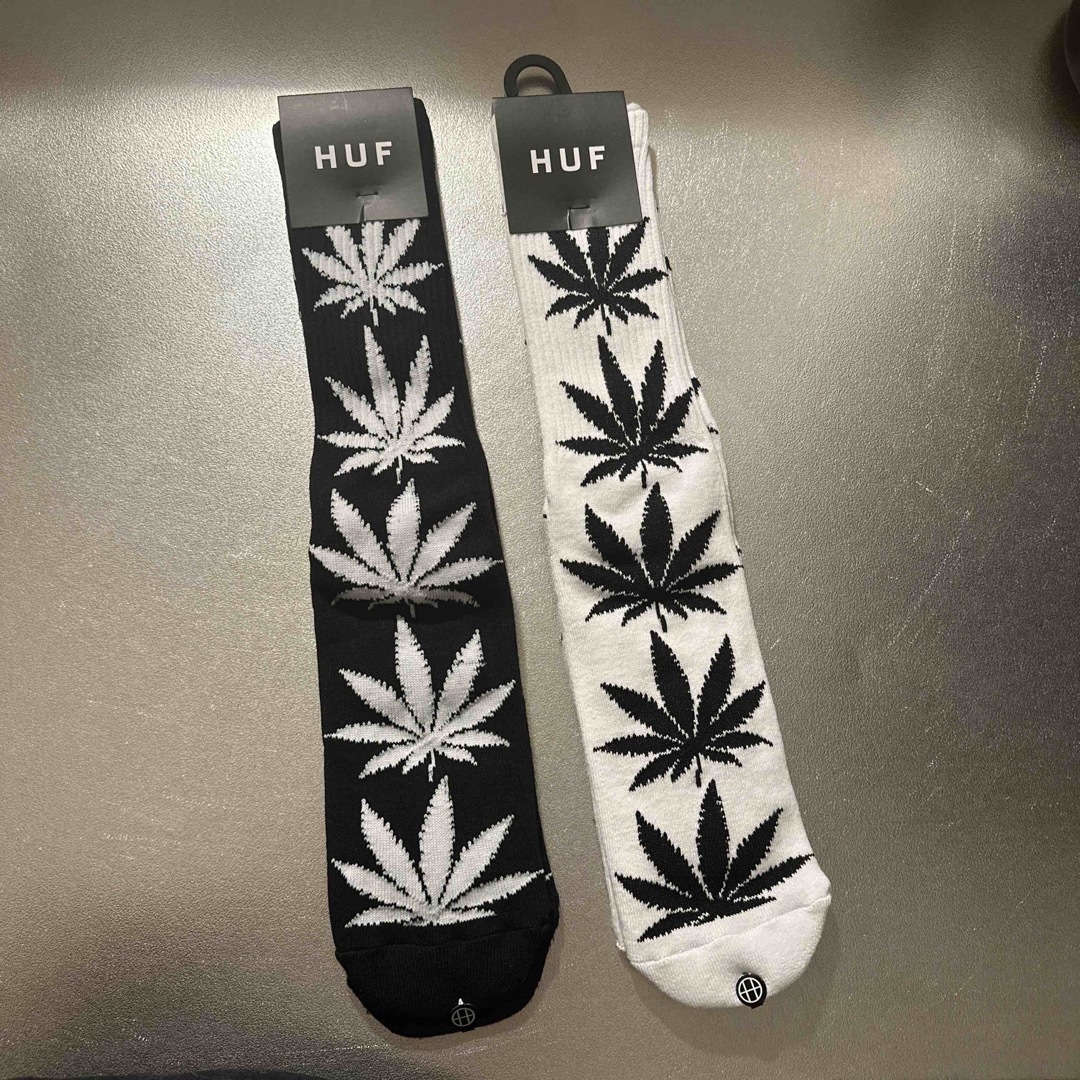 HUF(ハフ)のHUF靴下ブラック&ホワイト2足組 メンズのレッグウェア(ソックス)の商品写真