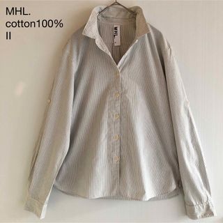 エムエイチエル(MHL.)の434MHL.コットン100％清潔感ストライプシャツ2M白グレーくすみブルー(シャツ/ブラウス(長袖/七分))