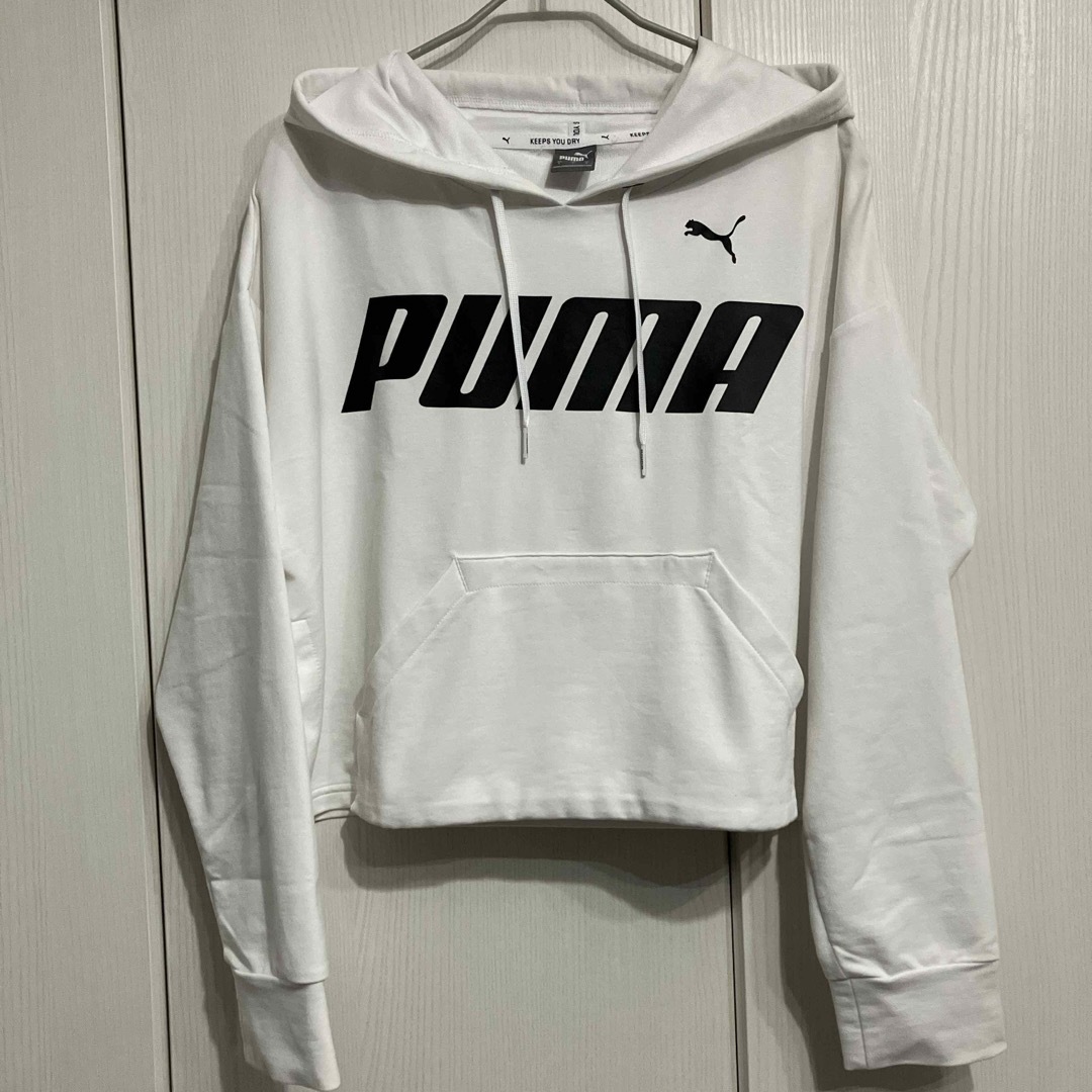 PUMA(プーマ)のPUMA  ショート丈 パーカー  Ｓ ホワイト レディースのトップス(トレーナー/スウェット)の商品写真