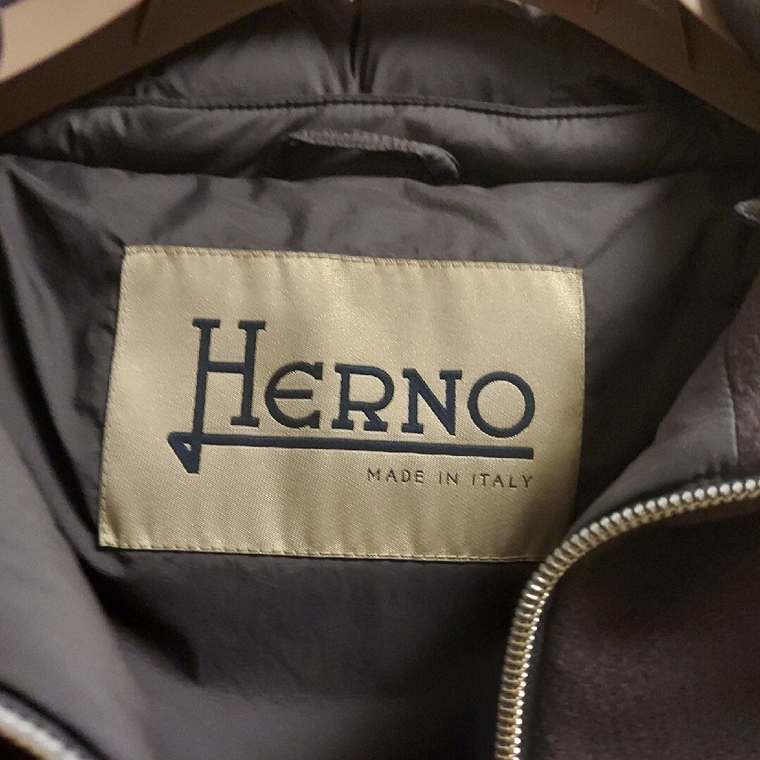 HERNO(ヘルノ)のSHOP様専用ヘルノコンビネーション フーデッド ダウンコート 40 レディースのジャケット/アウター(ダウンコート)の商品写真