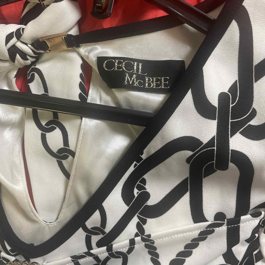 CECIL McBEE(セシルマクビー)のセシールマクビーひざ丈ワンピース レディースのワンピース(ひざ丈ワンピース)の商品写真