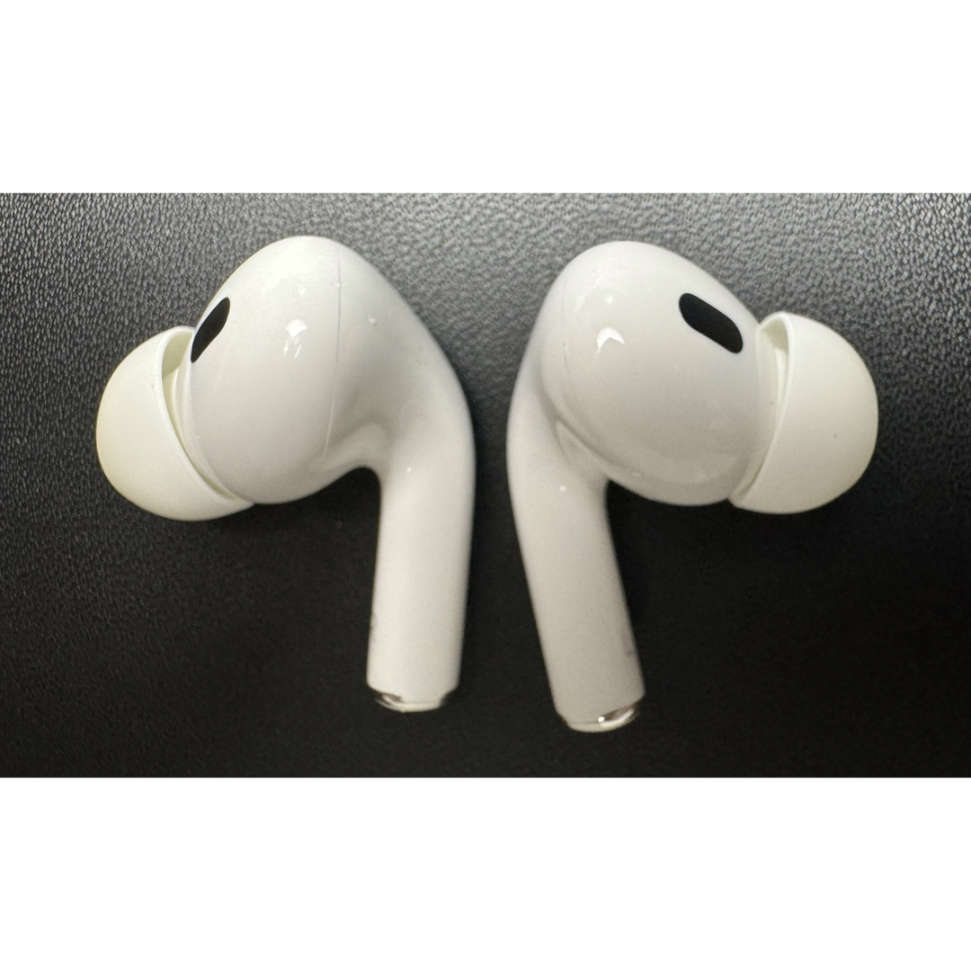 Apple(アップル)のAppIe AirPods Pro（第2世代） Lightning スマホ/家電/カメラのオーディオ機器(ヘッドフォン/イヤフォン)の商品写真