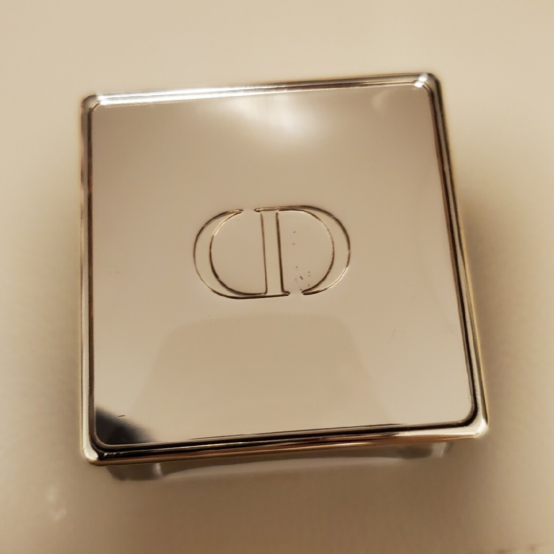 Dior(ディオール)のDiorプレステージホワイトルミエール コスメ/美容のスキンケア/基礎化粧品(フェイスクリーム)の商品写真