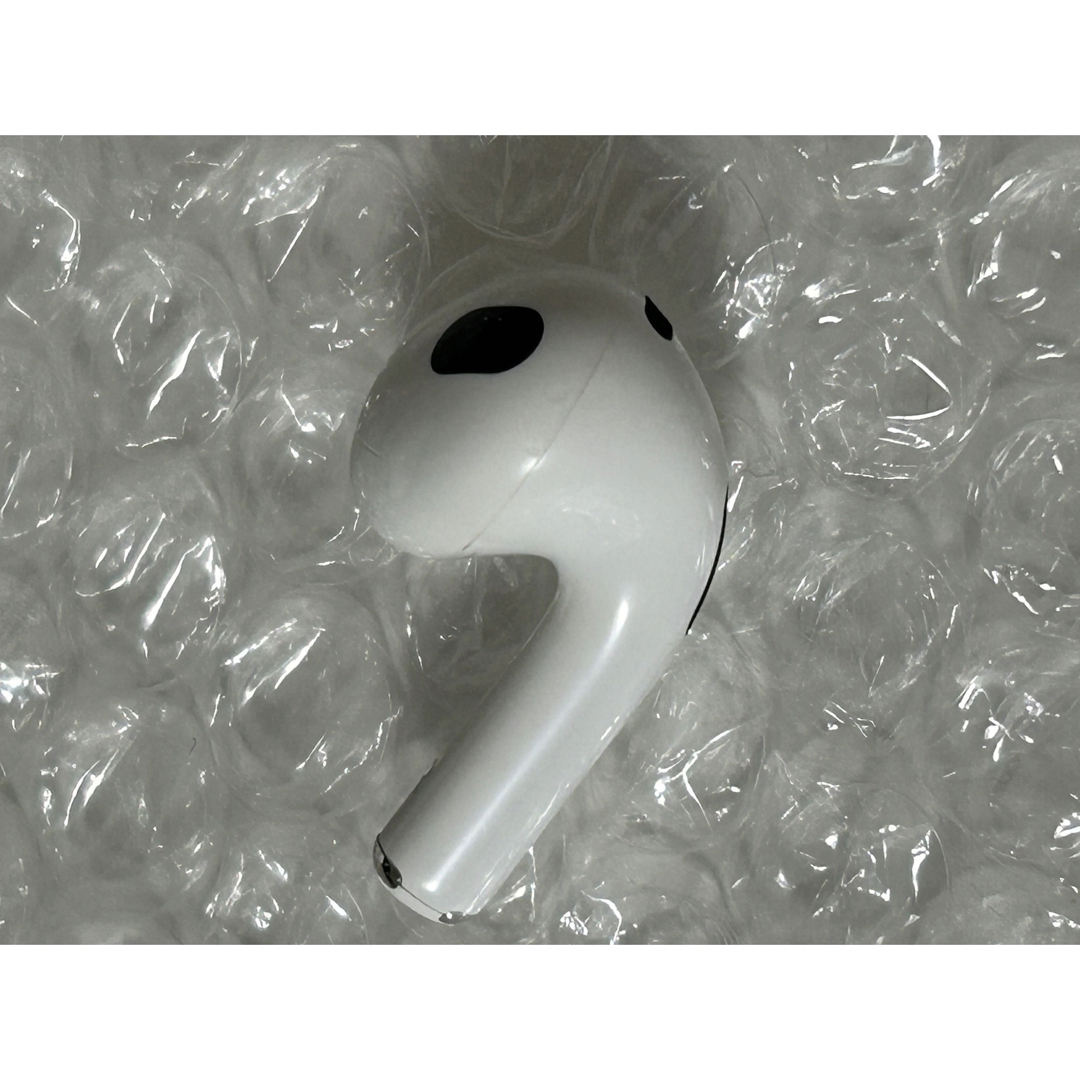 Apple(アップル)のAirPods 3世代　片耳 スマホ/家電/カメラのオーディオ機器(ヘッドフォン/イヤフォン)の商品写真