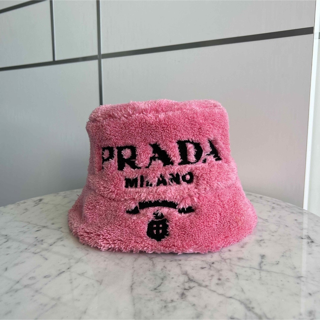 PRADA(プラダ)の【2021aw】PRADA プラダ テリークロス　ピンク　バケットハットサイズS レディースの帽子(ハット)の商品写真