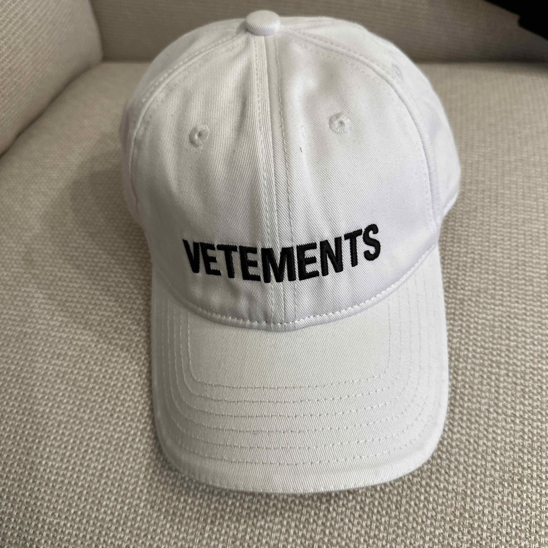 VETEMENTS キャップ