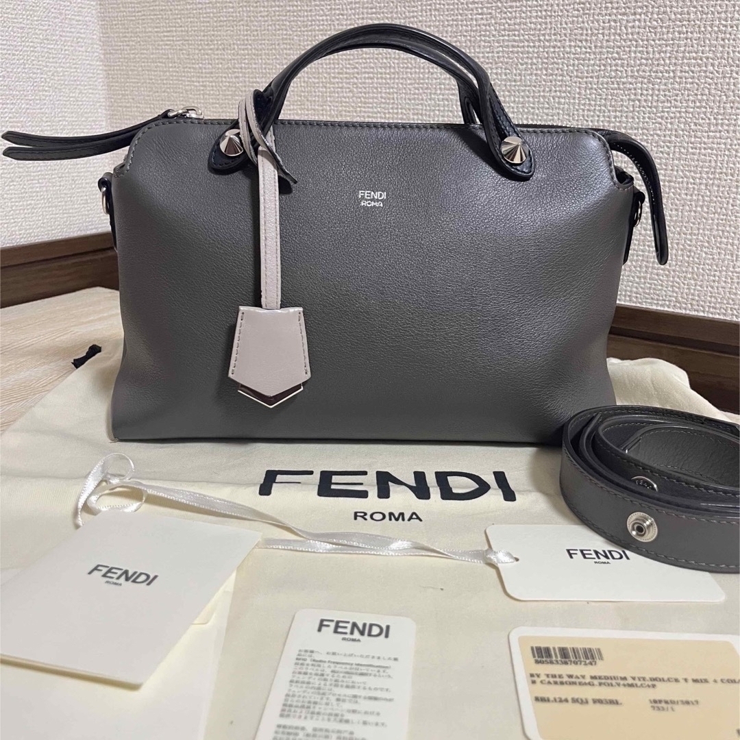 FENDI バイザウェイ ミディアム　マルチカラー正規品カーフスキン裏地