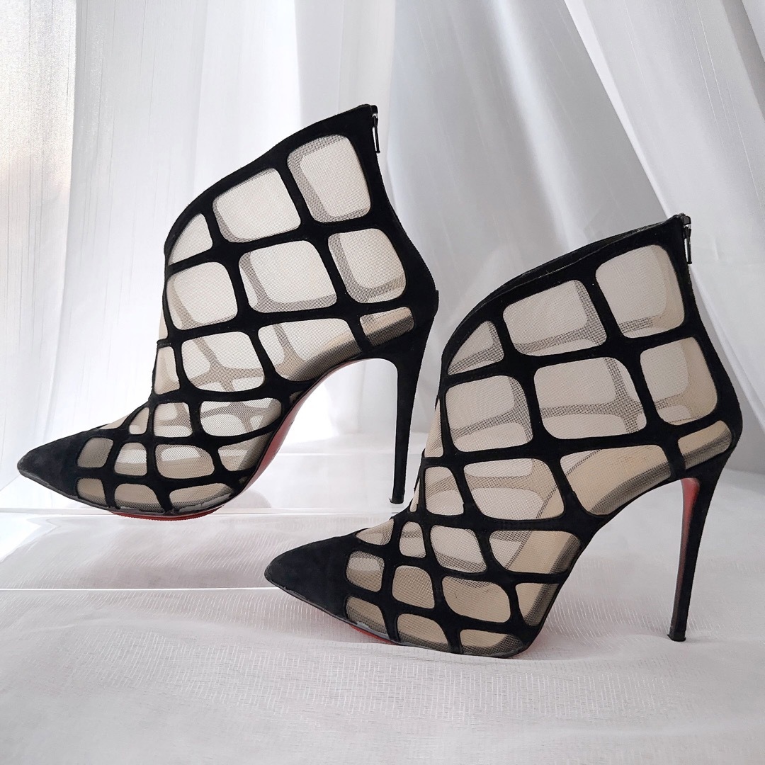 Christian Louboutin(クリスチャンルブタン)のルブタン　ハイヒール　パンプス　ショートブーツ　ブーティ　靴　美品 レディースの靴/シューズ(ハイヒール/パンプス)の商品写真