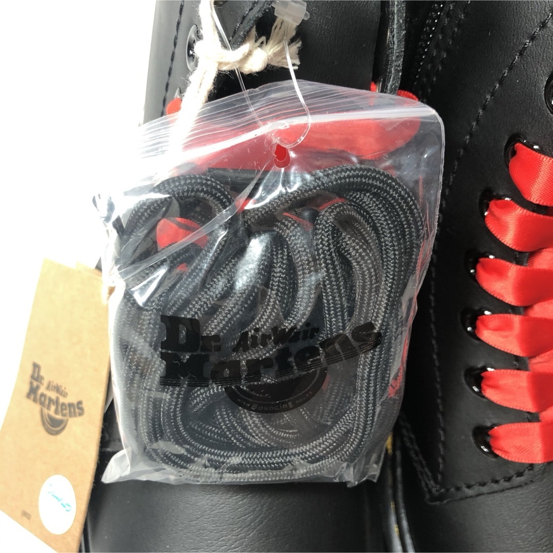 Dr.Martens(ドクターマーチン)の【新品】ドクターマーチン ハローキティ ブラック ブーツ 20.0 キッズ/ベビー/マタニティのキッズ靴/シューズ(15cm~)(ブーツ)の商品写真