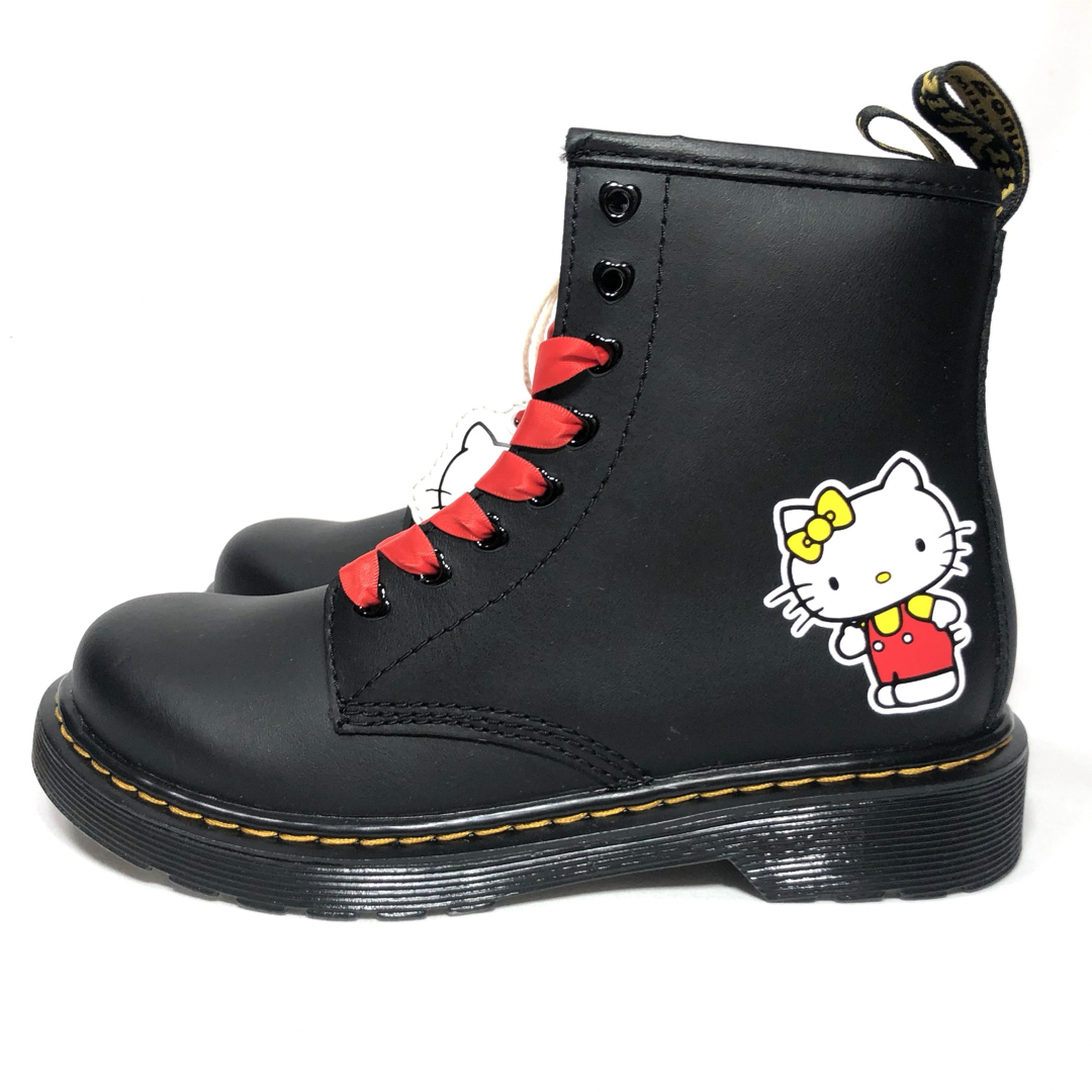 Dr.Martens(ドクターマーチン)の【新品】ドクターマーチン ハローキティ ブラック ブーツ 20.0 キッズ/ベビー/マタニティのキッズ靴/シューズ(15cm~)(ブーツ)の商品写真