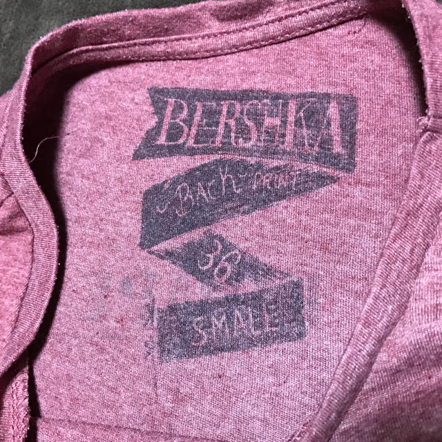 Bershka(ベルシュカ)のBershka tシャツ メンズのトップス(Tシャツ/カットソー(半袖/袖なし))の商品写真