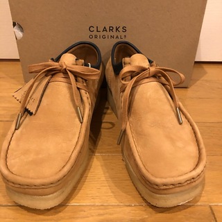 CLARKSワラビーハラコZARAチャンキーソール43(27.6cm)モデファイ靴/シューズ