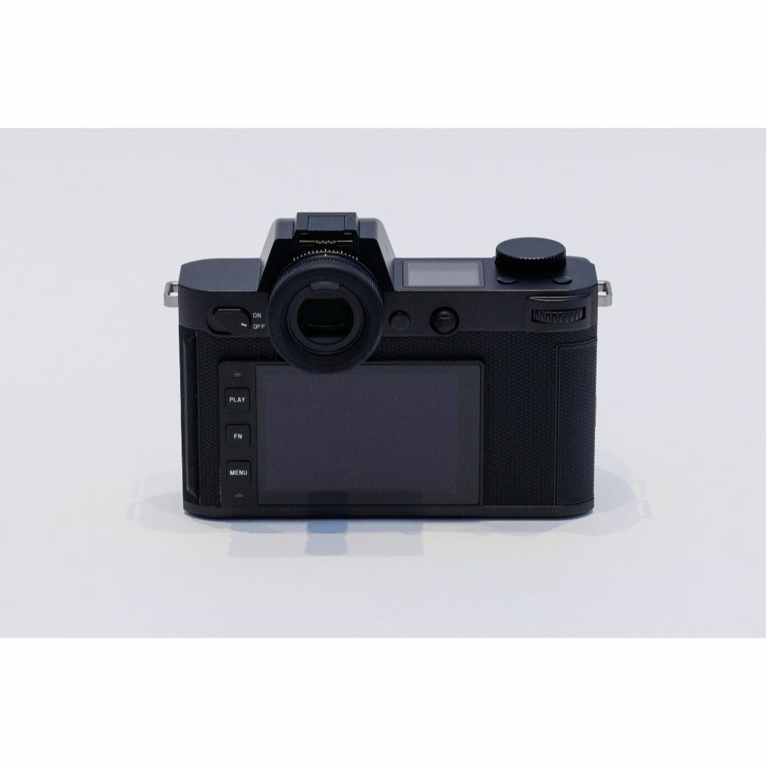 LEICA(ライカ)の【美品】Leica ライカSL2-S 　純正予備バッテリー付 スマホ/家電/カメラのカメラ(ミラーレス一眼)の商品写真