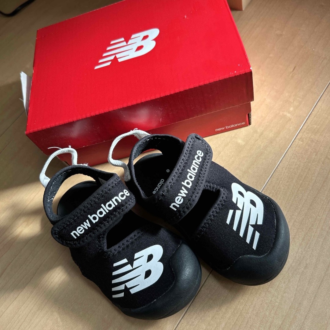 New Balance(ニューバランス)のニューバランス　靴　サンダル　黒　14 キッズ　子ども　New Balance キッズ/ベビー/マタニティのベビー靴/シューズ(~14cm)(サンダル)の商品写真