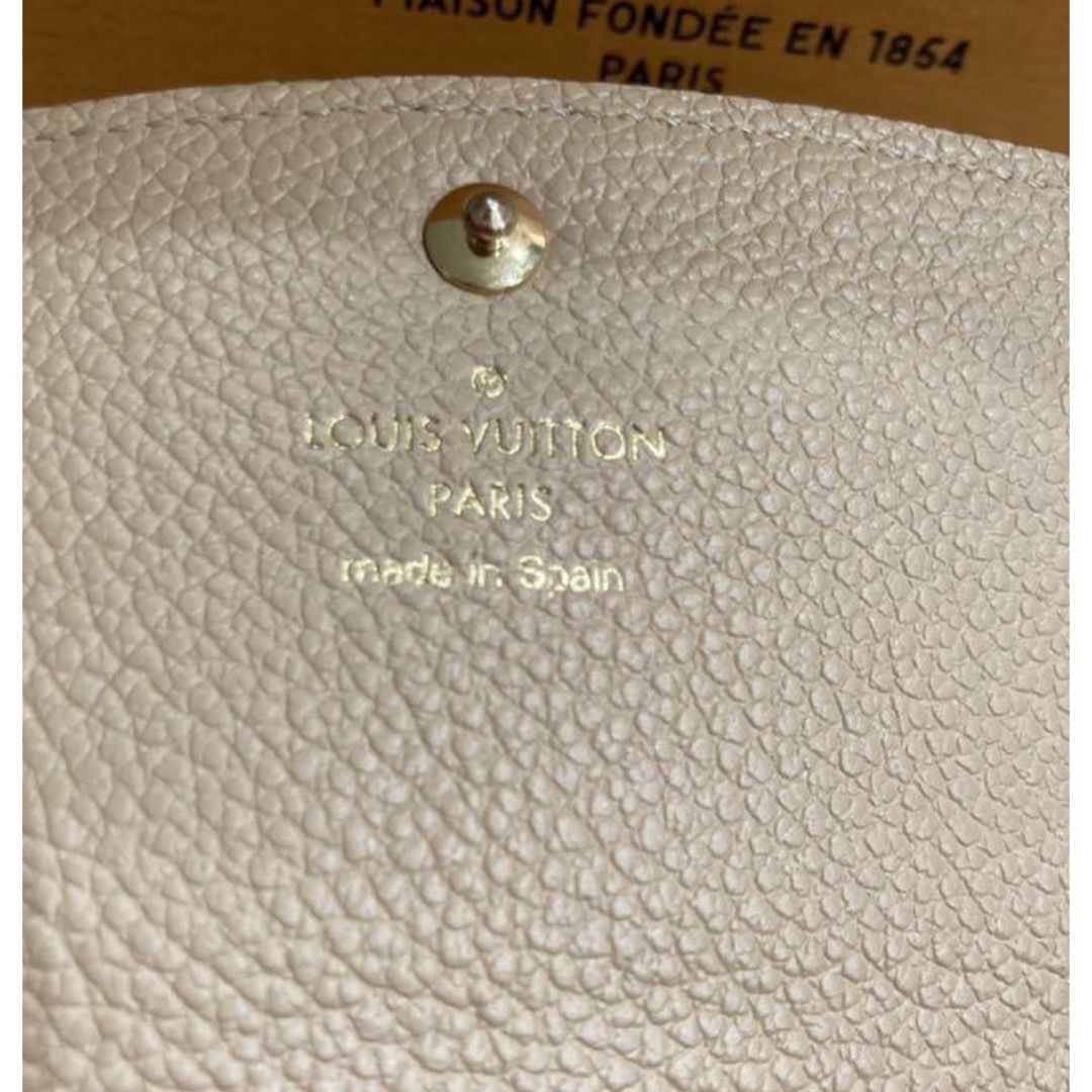 LOUIS VUITTON(ルイヴィトン)のLOUISVUITTON ポルトフォイユ エミリー 長財布 レディースのファッション小物(財布)の商品写真
