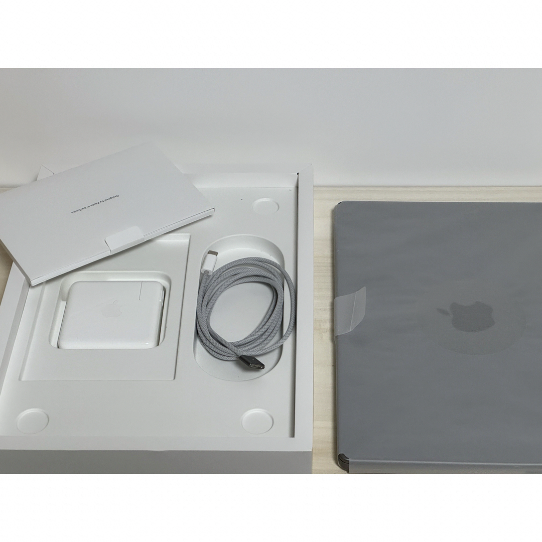 美品　Macbook Pro M2 14インチ 2023 スペースグレイ