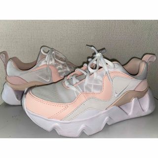 ナイキ(NIKE)の　♡NIKE  ピンク　25cm♡(スニーカー)