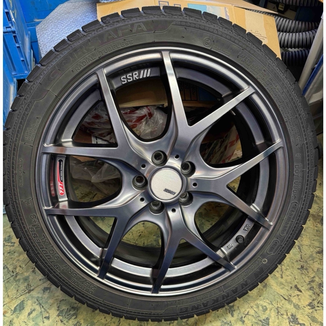 タナべ(タナベ)のSSR GTV03 エスエスアール　17インチ　ホイール　215/45r17 自動車/バイクの自動車(タイヤ・ホイールセット)の商品写真