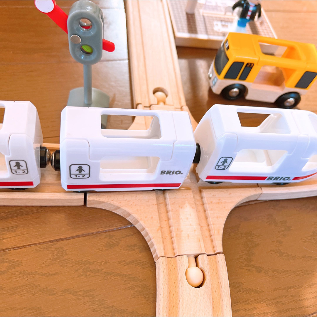 BRIO(ブリオ)のBRIO Travel City Set Box付き キッズ/ベビー/マタニティのおもちゃ(電車のおもちゃ/車)の商品写真