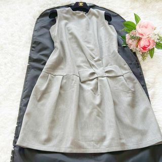 Rene(René) ワンピースの通販 4,000点以上 | ルネのレディースを買う ... 新品タグあり☆Rene ルネ デイリーワンピース ロング丈 パール グレー 36