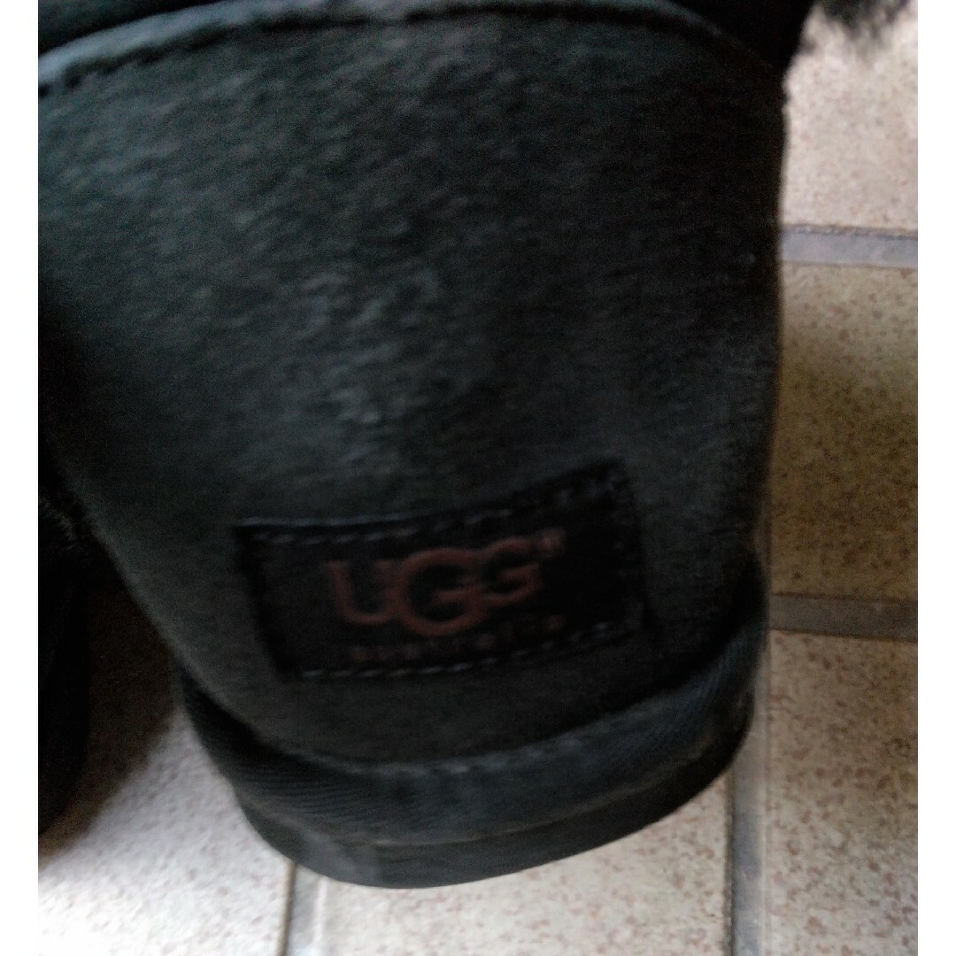 UGG(アグ)の人気 UGG ブラック US7 24cm アグブーツ レディースの靴/シューズ(ブーツ)の商品写真