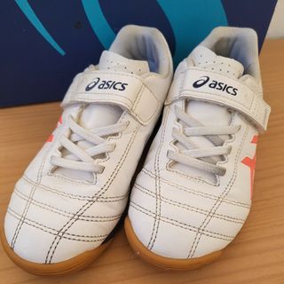 アシックス(asics)のasics　サッカー　インドアシューズ　１９cm(シューズ)