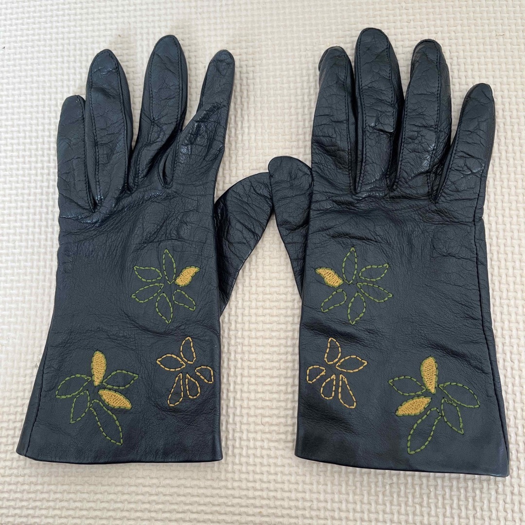 Sybilla(シビラ)の革手袋　シビラ　黒色 レディースのファッション小物(手袋)の商品写真