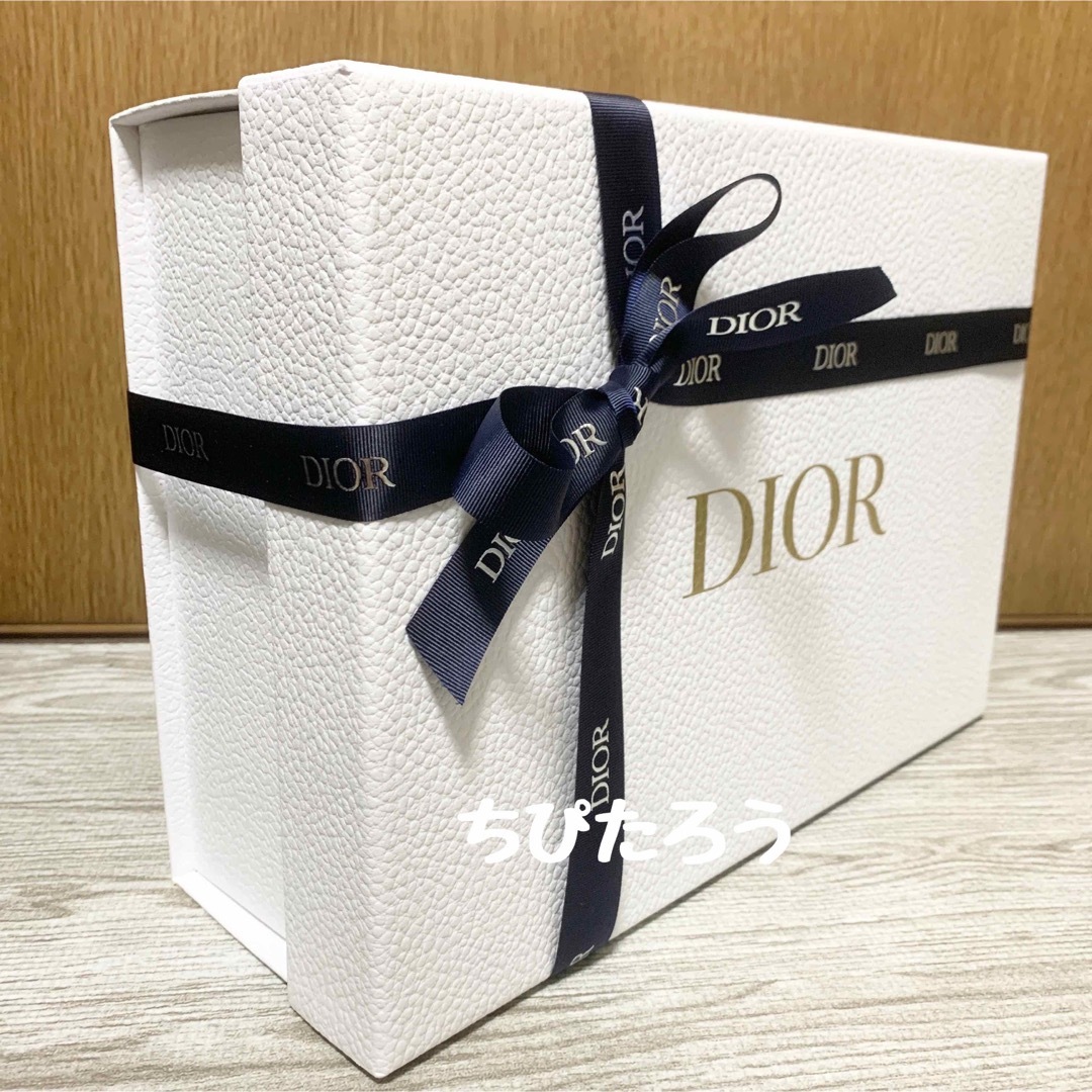 Christian Dior(クリスチャンディオール)の◆特大◆Dior メンズ限定 ギフトボックス インテリア/住まい/日用品のオフィス用品(ラッピング/包装)の商品写真