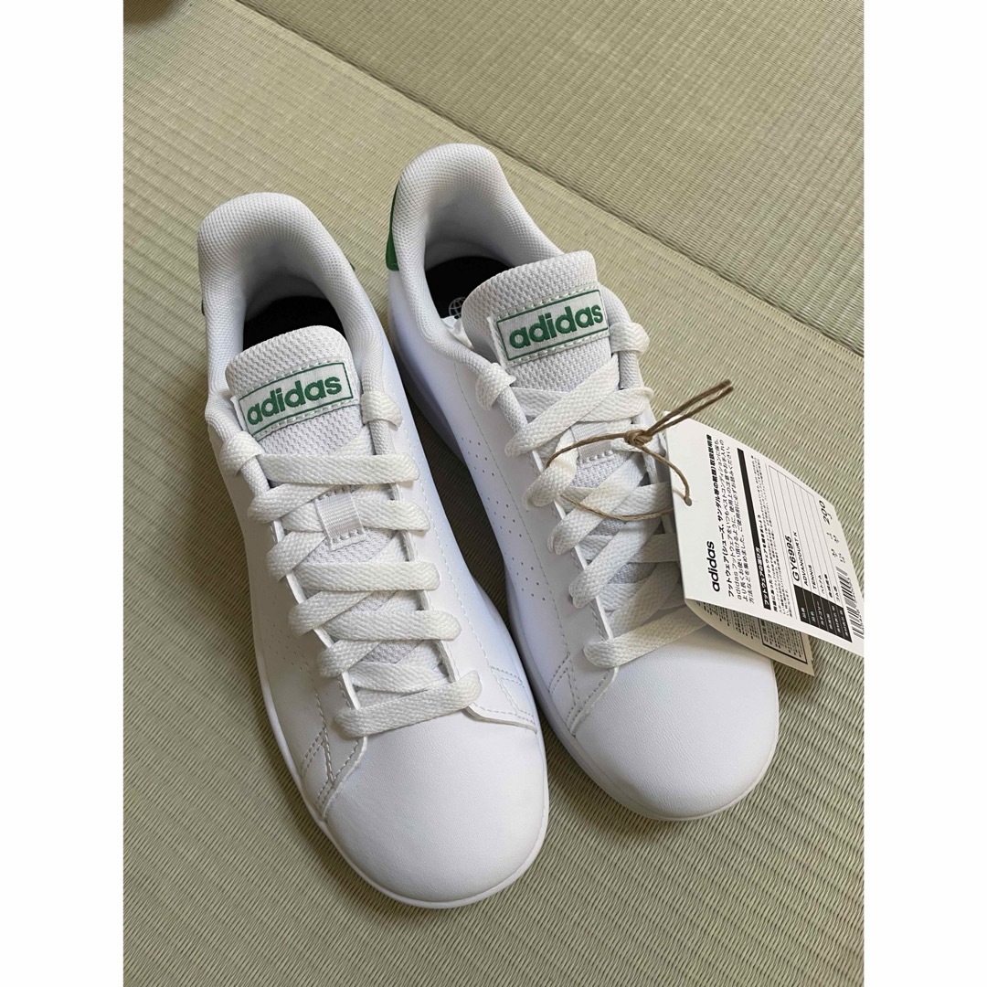 adidas(アディダス)の新品⭐︎adidas⭐︎スニーカー　20 キッズ/ベビー/マタニティのキッズ靴/シューズ(15cm~)(スニーカー)の商品写真