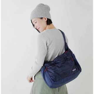 patagonia パタゴニア　ショルダーバッグサイズ