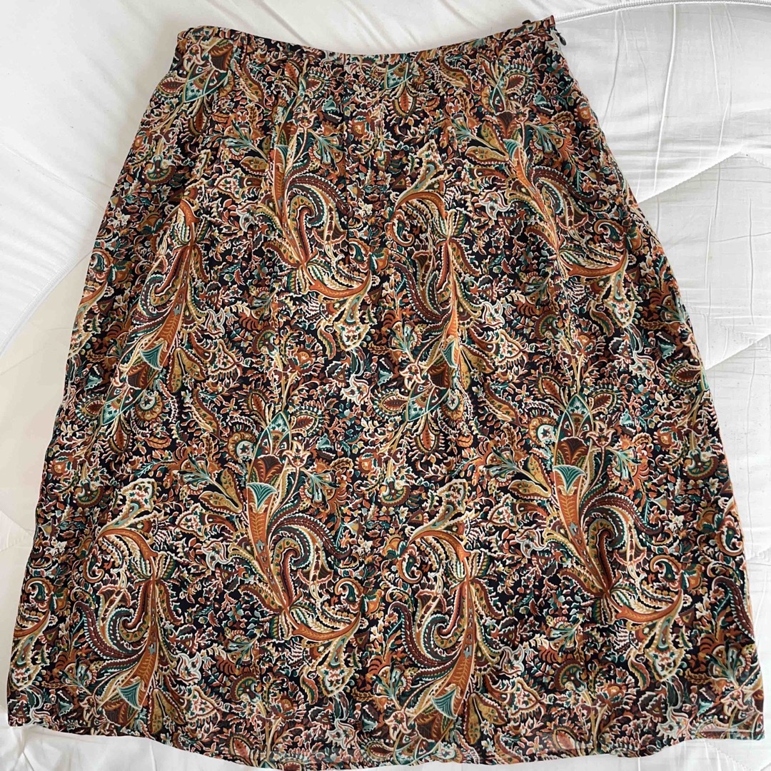 LAURA ASHLEY(ローラアシュレイ)のローラアシュレイアシュレイ　スカート レディースのスカート(ひざ丈スカート)の商品写真